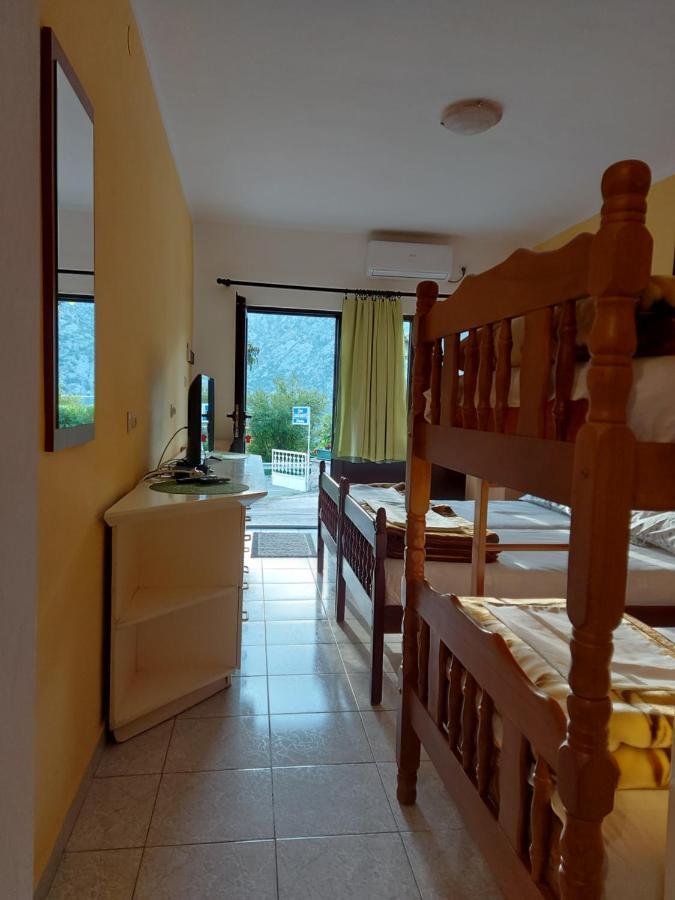 Apartment Cizek Kotor Phòng bức ảnh